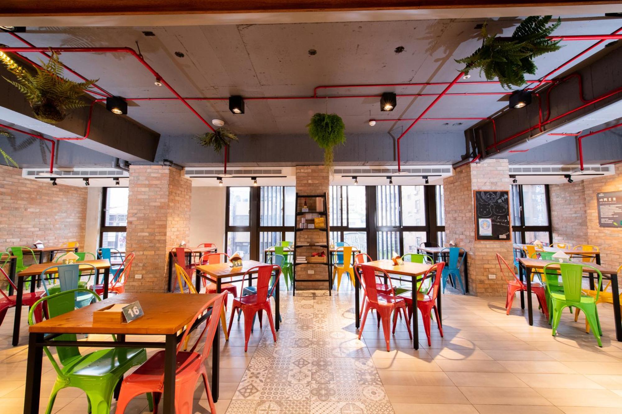 Central Land Hotel Taichung Exterior foto