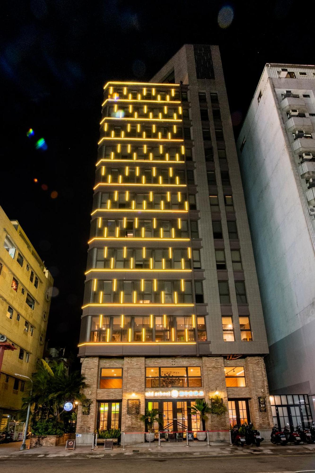 Central Land Hotel Taichung Exterior foto